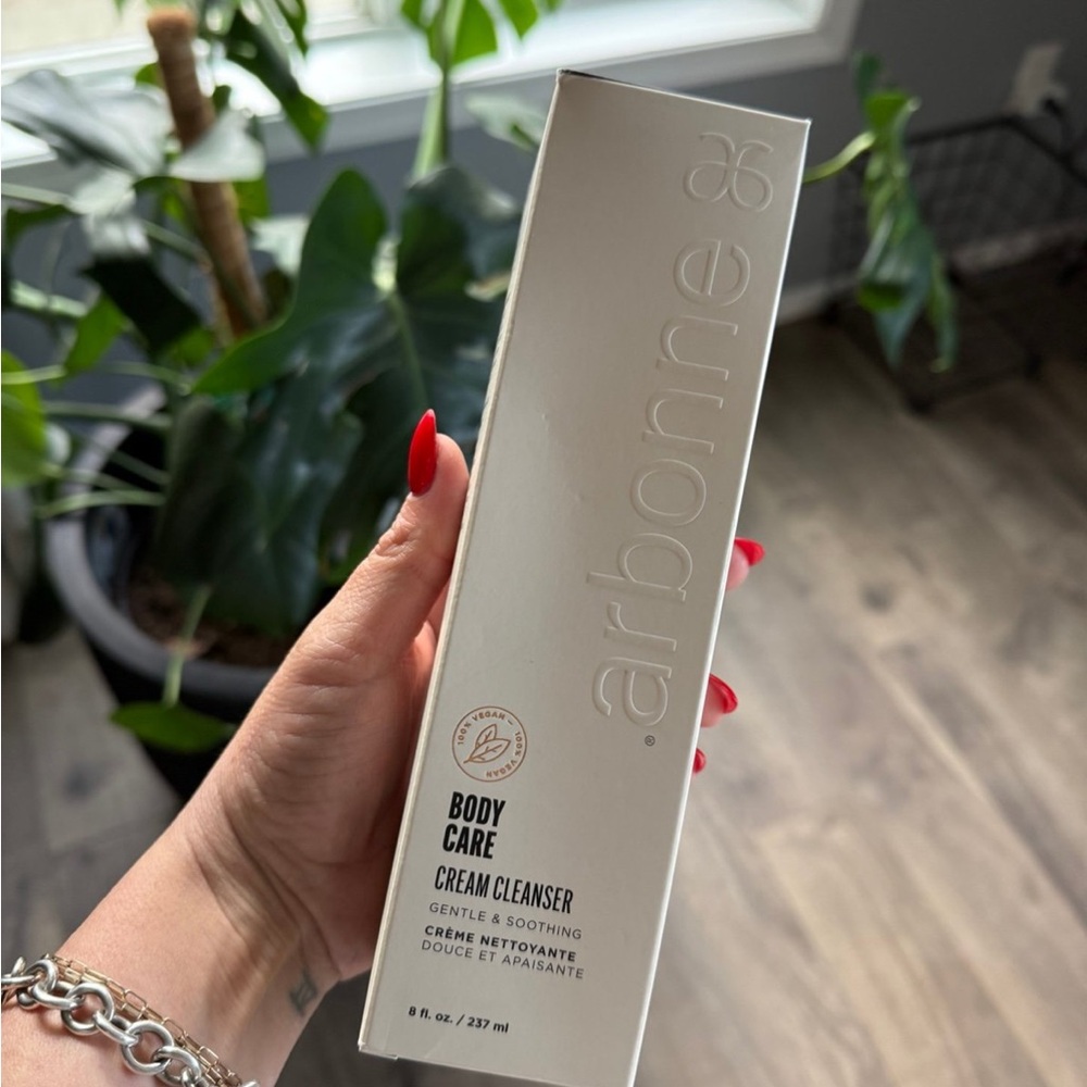 Arbonne Body Care Cream Cleanser - Elegant White Packaging